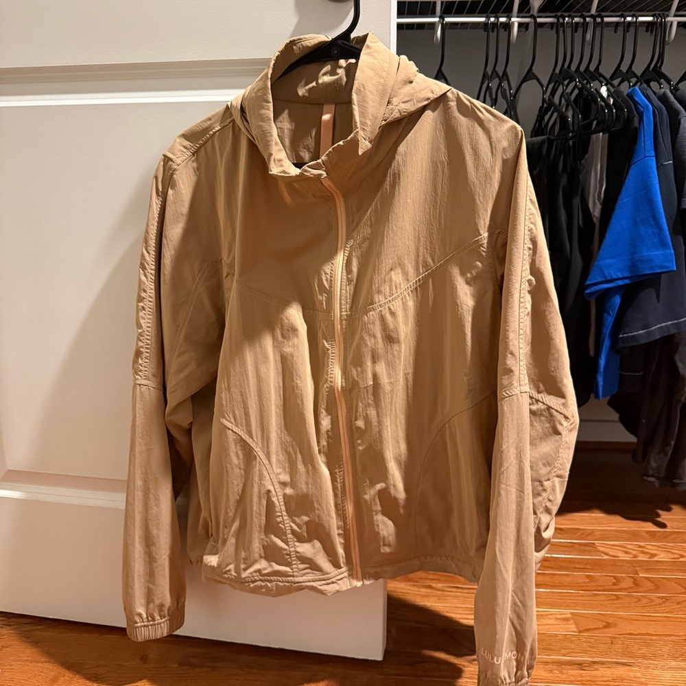 Lululemon windbreaker rain jacket